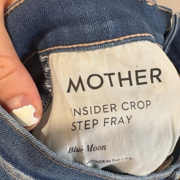 MOTHER - INSIDER CROP STEP FRAY JEANS - Picture 12 of 12